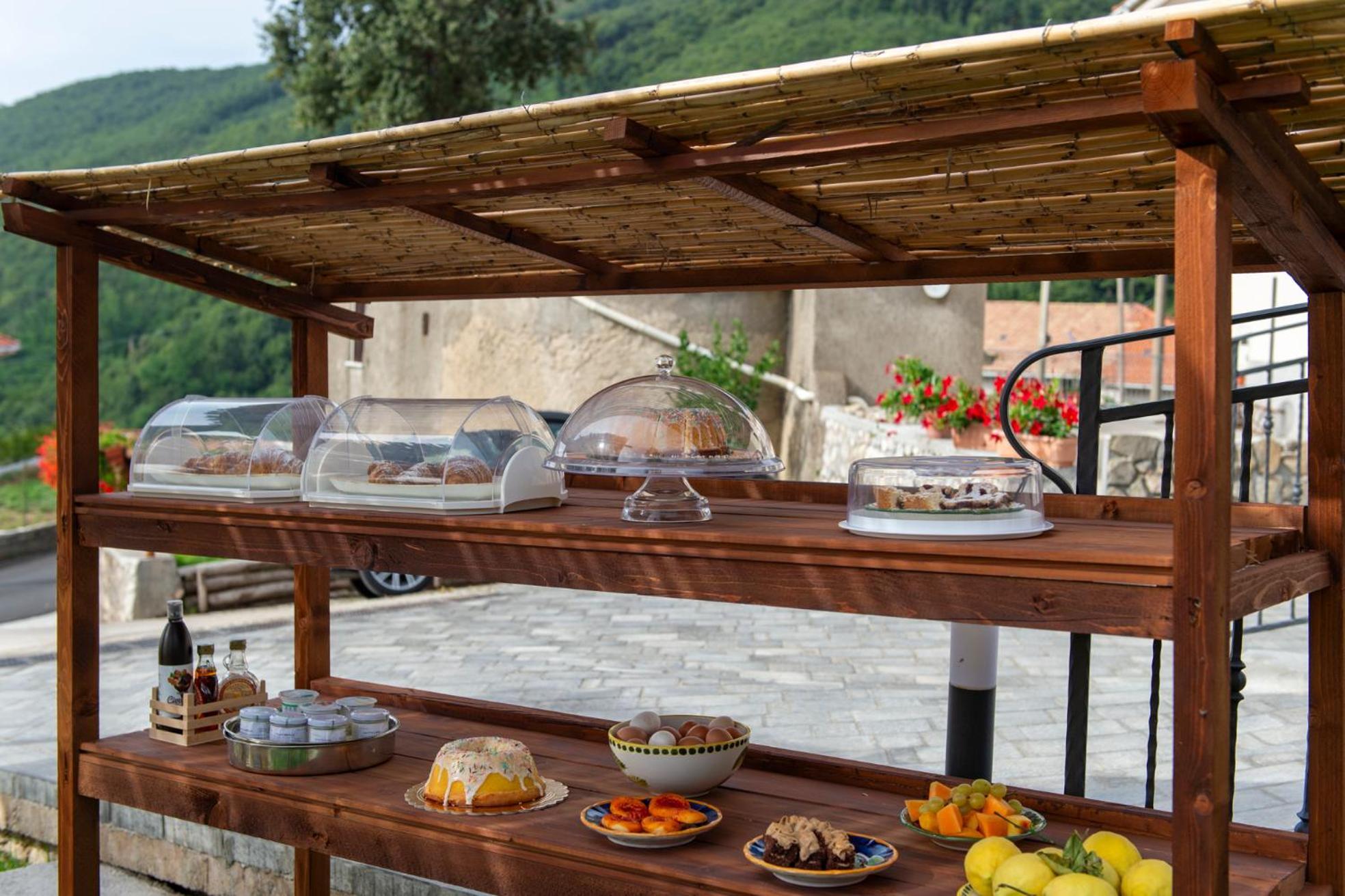 Bed and Breakfast Il Vigneto Di Nonno Pietro Аджерола Екстер'єр фото