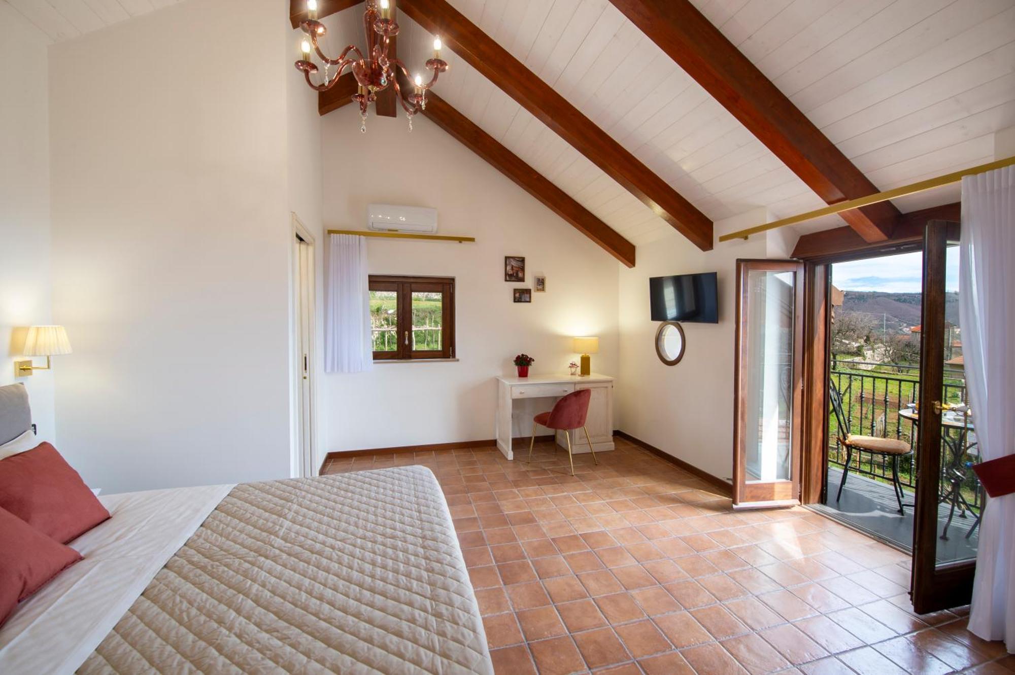 Bed and Breakfast Il Vigneto Di Nonno Pietro Аджерола Екстер'єр фото